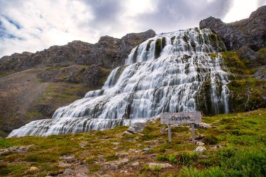 c9061bd19530df3d3020a011b06365a29e2e3a37